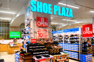 シュープラザ<br />
靴専門店